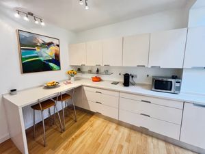 Kitchen- click for photo gallery